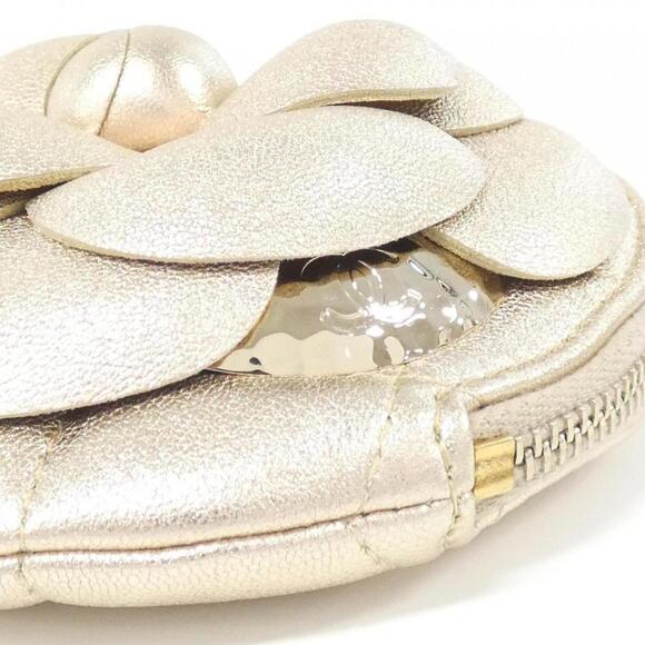 CHANEL Ivory Wallet - Picture 5 of 7